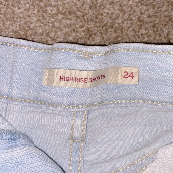 Levi shorts - Picture 8 of 8